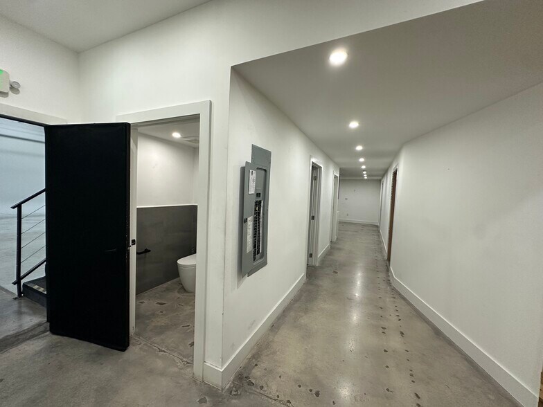 More Photos Of 4151 NW 2nd Ave, Miami Loft Creative Space For Lease