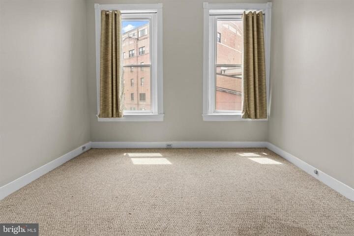 More Photos Of 2112 Fleet St, Baltimore Bar For Sale