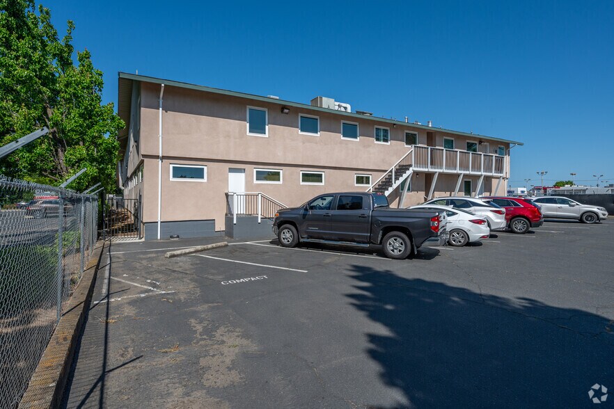 More Photos Of 2740 Fulton Ave, Sacramento Coworking Space