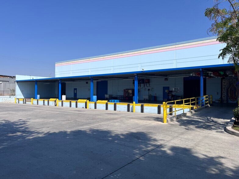 More Photos Of 11803-11821 Industrial Ave, South Gate Distribution For Lease