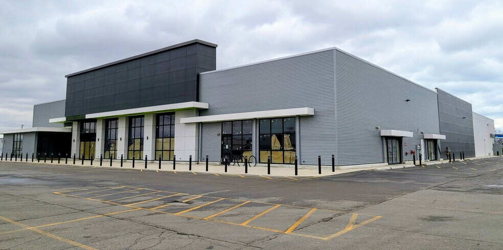 More Photos Of 32070 Gratiot Ave, Roseville Freestanding For Lease
