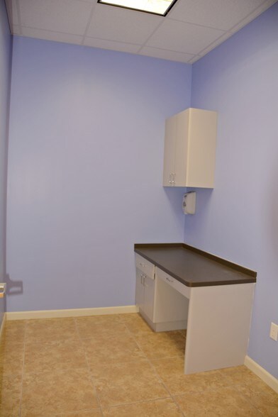 More Photos Of 12112 Bellaire Blvd, Houston Medical For Lease