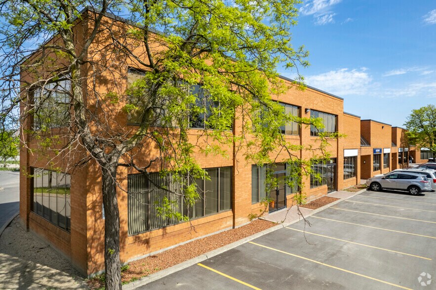 More Photos Of 3 Brewster Rd, Brampton Warehouse For Sale