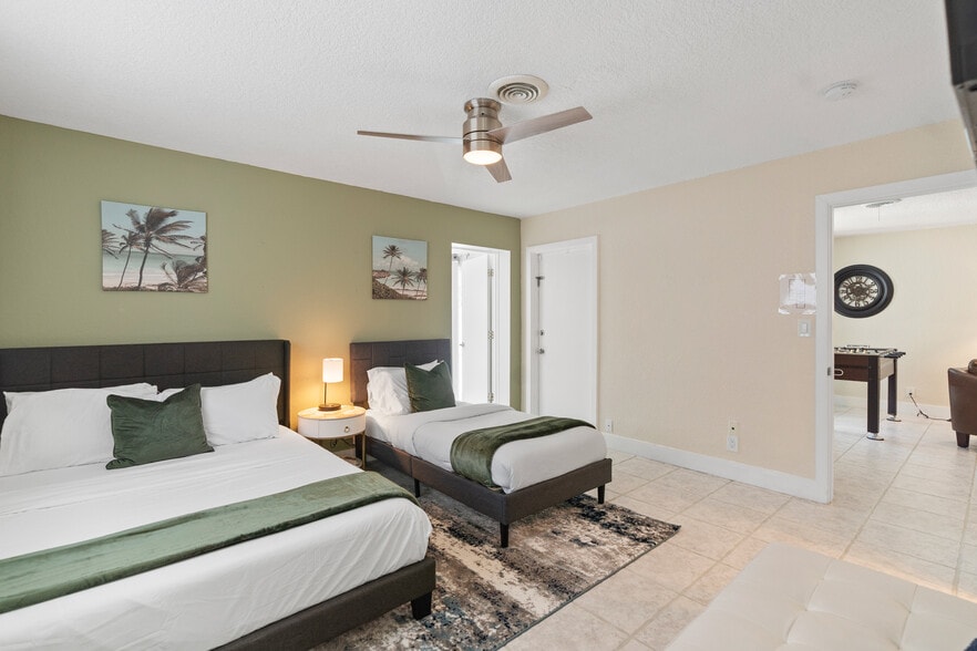 More Photos Of 1520 NE 51st St, Fort Lauderdale Apartments For Sale