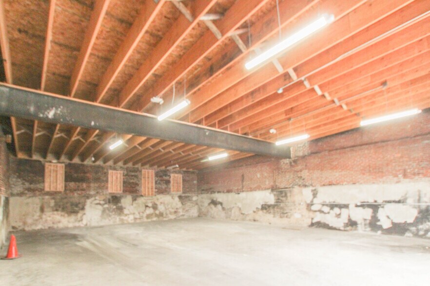 More Photos Of 813-815 E 4th St, Bethlehem Flex For Lease