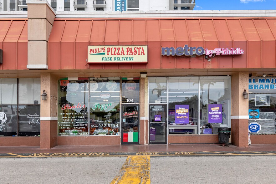 More Photos Of 100-128 S Federal Hwy, Dania Freestanding For Lease