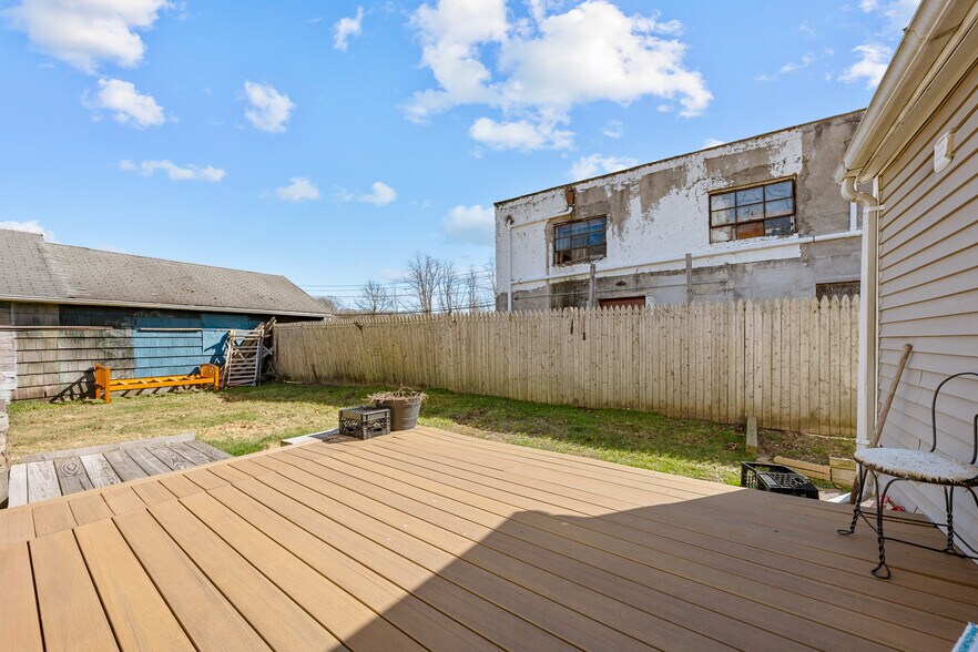 More Photos Of 2815 Montauk Hwy, Brookhaven General Retail For Sale