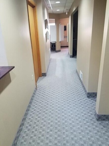More Photos Of 755-757 Chartiers Ave, McKees Rocks Office For Lease