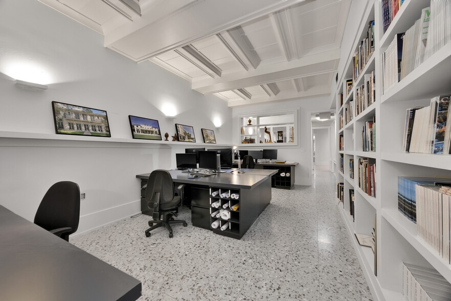 More Photos Of 337 Palermo Ave, Coral Gables Office For Sale