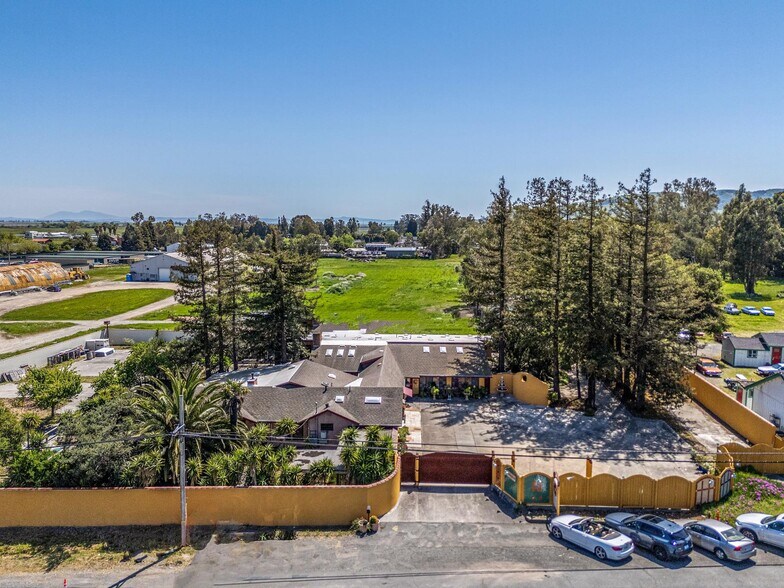 More Photos Of 75 Fremont Dr, Sonoma Storefront Retail Residential For Sale