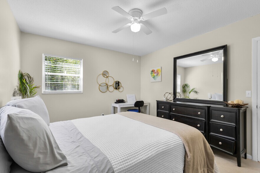 More Photos Of 2621 SW 33rd Ave, Ocala Apartments For Sale