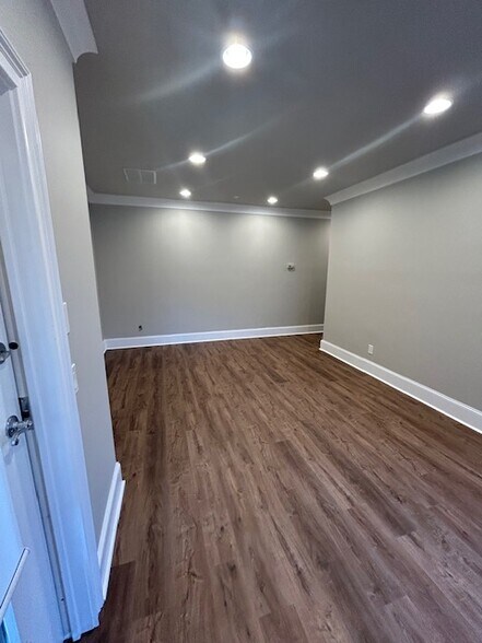 More Photos Of 5400 Laurel Springs Pky, Suwanee Loft Creative Space For Sale