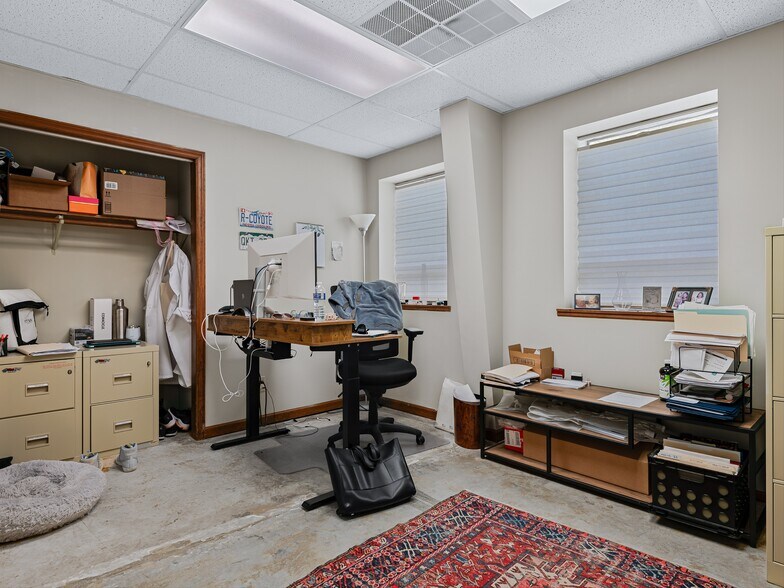 More Photos Of 81 Monticello Rd, Weaverville Showroom For Sale