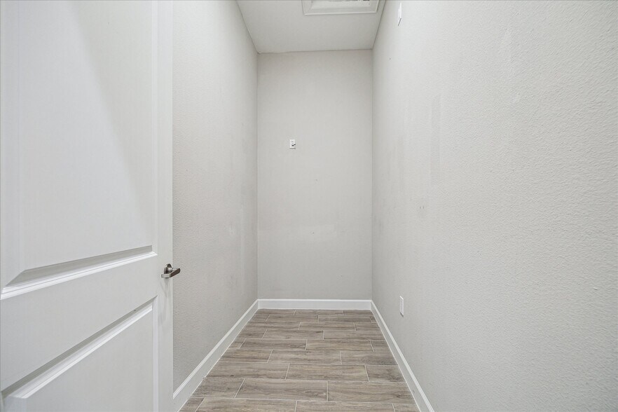 More Photos Of 4220 Cartwright Rd, Missouri City Medical For Sale