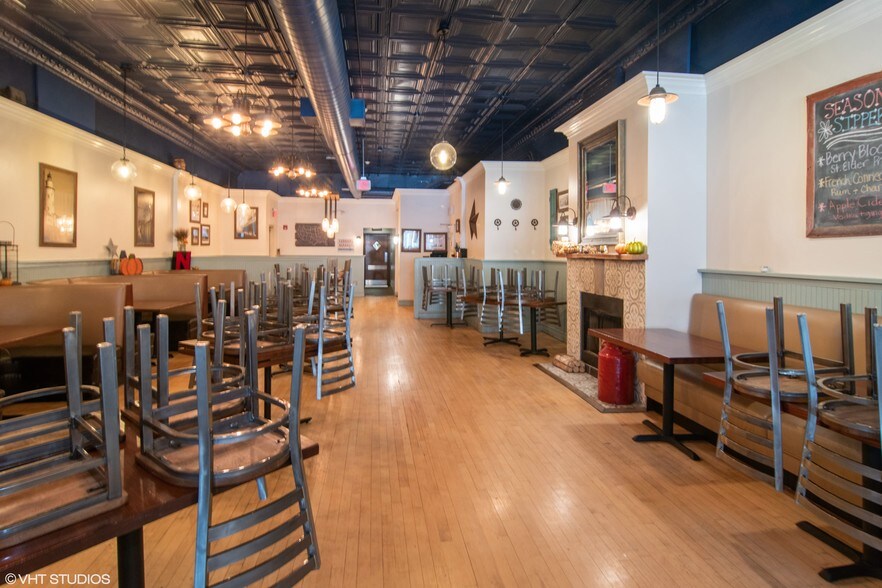 More Photos Of 30 S La Grange Rd, La Grange Restaurant For Sale