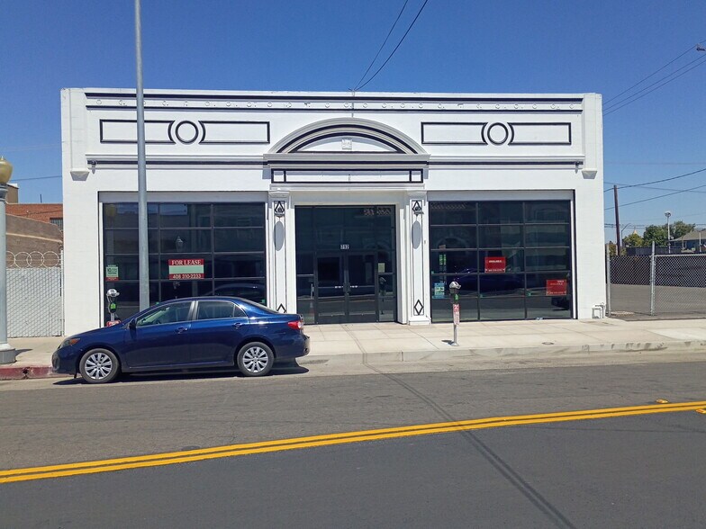 Primary Photo Of 712 Fulton St, Fresno Storefront For Lease