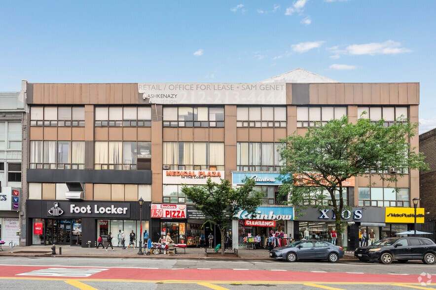 More Photos Of 957 Southern Blvd, Bronx Office For Lease