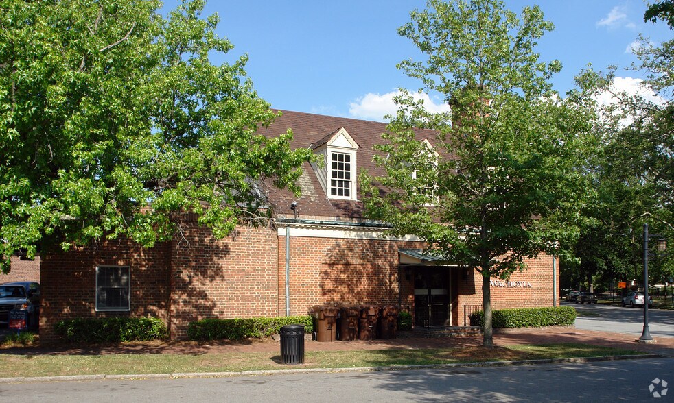 More Photos Of 11 Kitchen Pl, Asheville Bank For Sale