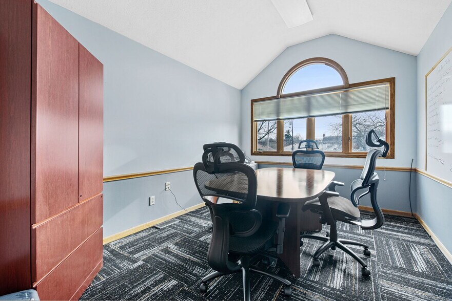 More Photos Of 4259 Lake Rd, Lorain Office Residential For Lease