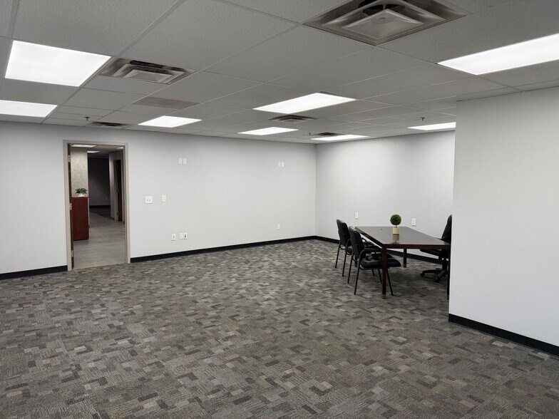 More Photos Of 7501 E Front St, Kansas City Warehouse For Sale