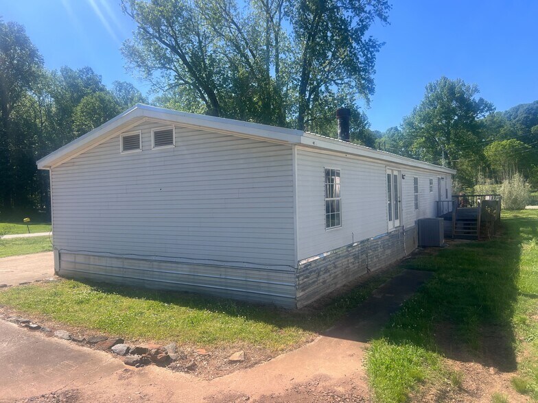 More Photos Of 530 Sims St, Maysville Flex For Lease