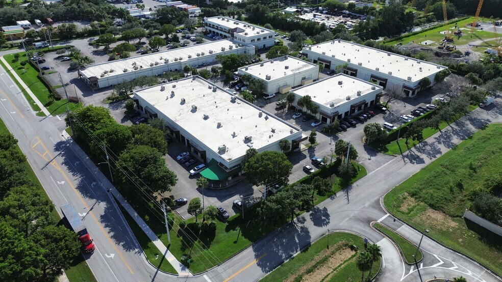 More Photos Of 6941 SW 196th Ave, Pembroke Pines Unknown For Lease