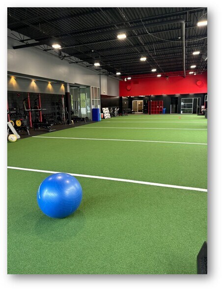 More Photos Of 181 Freeman Ave, Islip Light Distribution For Lease