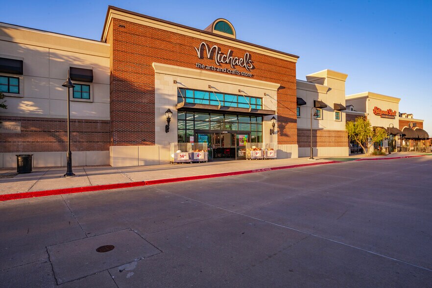 More Photos Of 205 E FM 544 Hwy, Murphy Unknown For Lease