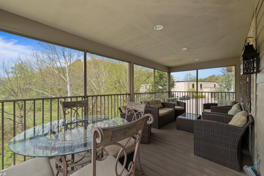 More Photos Of 3139 16th Street Rd, Huntington Medical For Sale