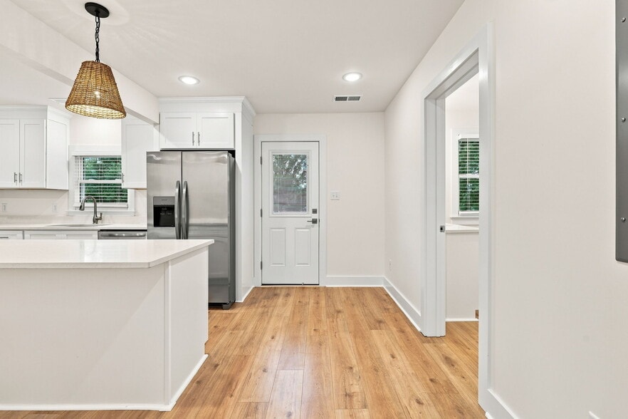 More Photos Of 112 Buckroe Ave, Hampton Storefront Retail Residential For Sale