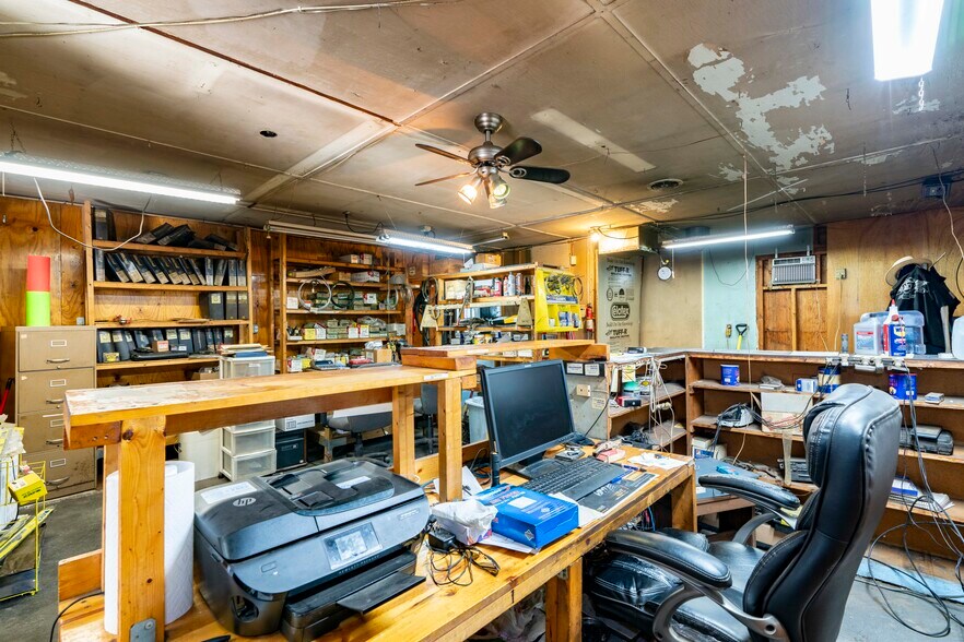 More Photos Of 2811 NY-82, Pleasant Valley Manufacturing For Sale