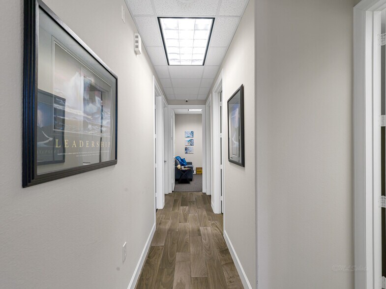 More Photos Of 633 E Fernhurst Dr, Katy Medical For Sale