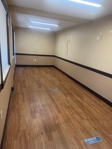 More Photos Of 6455 Gulf Blvd, Saint Petersburg Medical For Lease