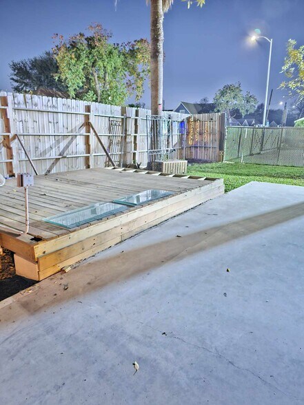 More Photos Of 5434 Lawndale Street, Houston General Retail For Sale