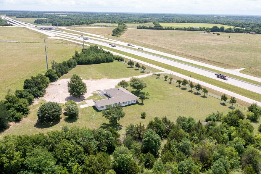 More Photos Of 4877 Sam Rayburn Hwy, Anna Office For Lease