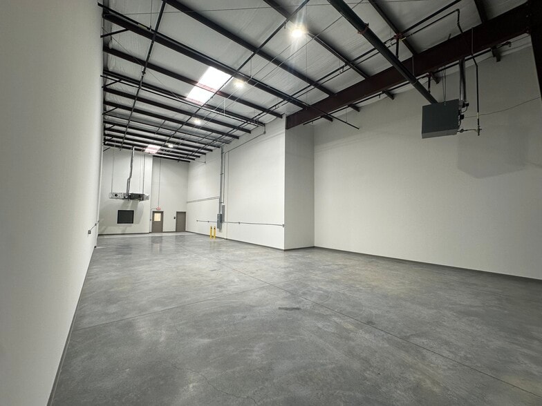 Primary Photo Of 842 Metromont Rd, Hiram Warehouse For Lease