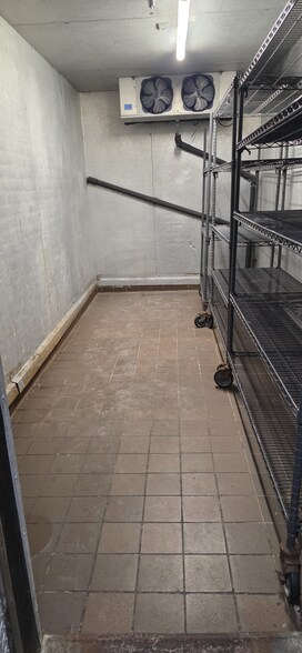 More Photos Of 640 Fountain Rd, Plymouth Meeting Hotel For Lease