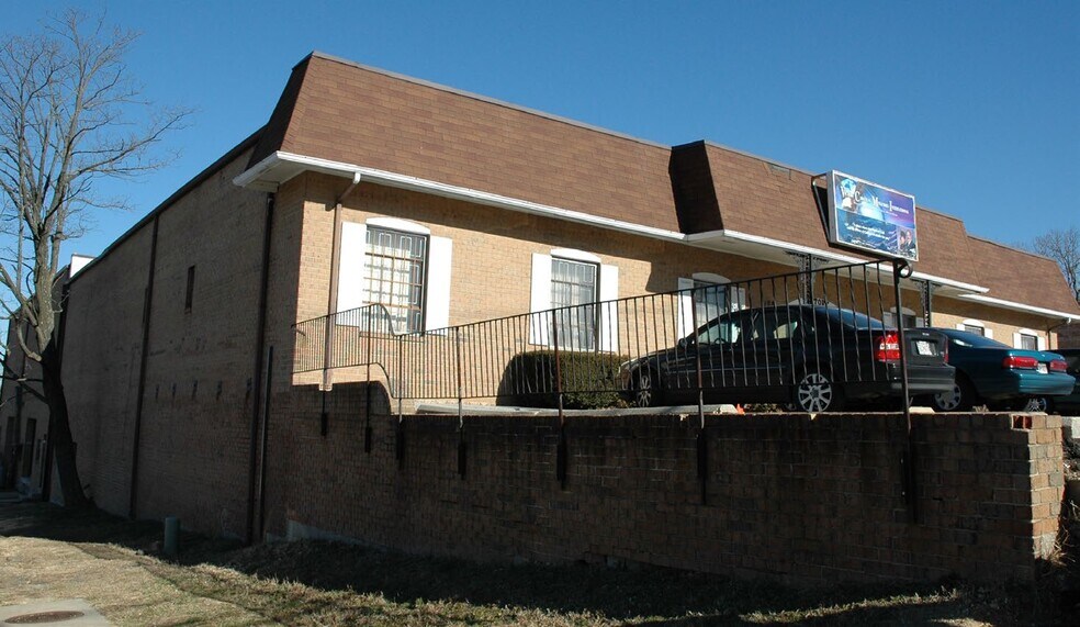More Photos Of 5808-5812 Kirby Rd, Clinton Unknown For Lease