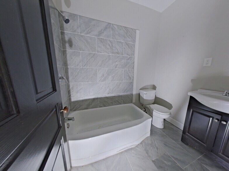 More Photos Of 5331 Wayne Ave, Philadelphia Apartments For Sale