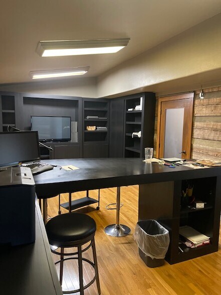 More Photos Of 601 W Oakland St, Broken Arrow Office Residential For Sale