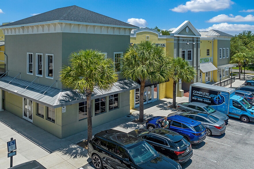 More Photos Of 16132 Churchview Dr, Lithia Storefront Retail Office For Sale