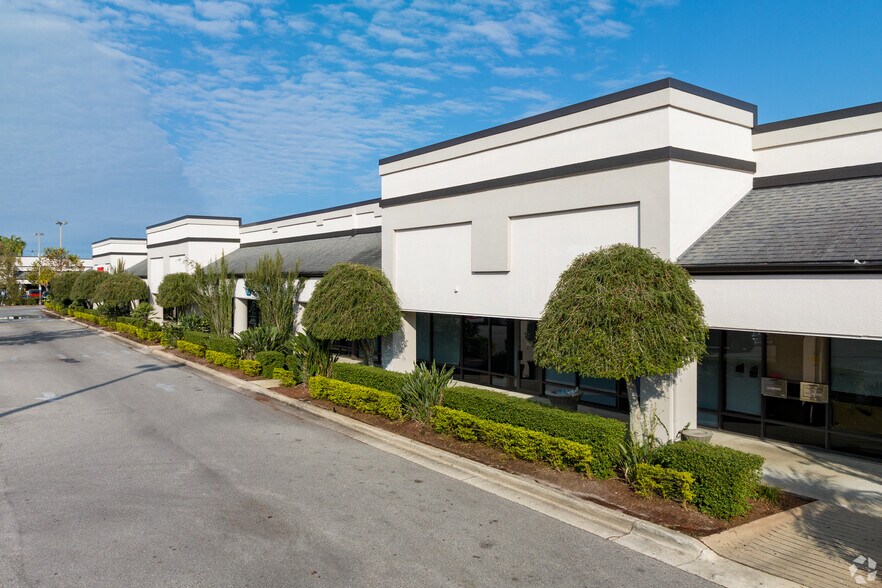 Primary Photo Of 5575 S Semoran Blvd, Orlando Unknown For Lease