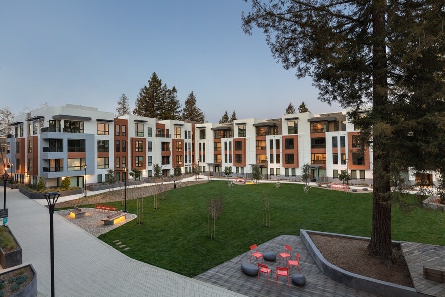 More Photos Of 2580-2590 California St, Mountain View Apartments For Lease