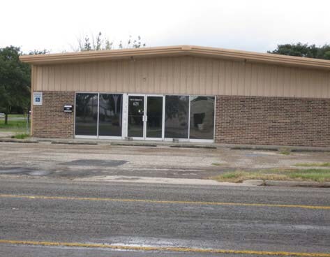 Primary Photo Of 621 E Market St, Rockport Flex For Lease