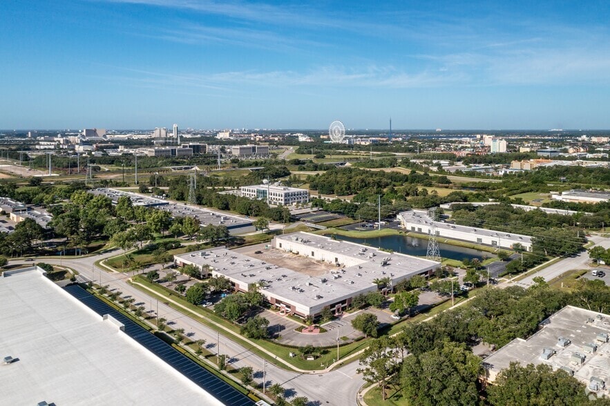 More Photos Of 7300-7356 Greenbriar Pky, Orlando Unknown For Lease