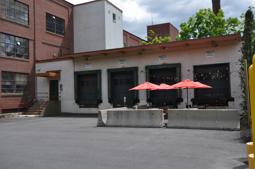 More Photos Of 73 Pickering Rd, Rochester Coworking Space