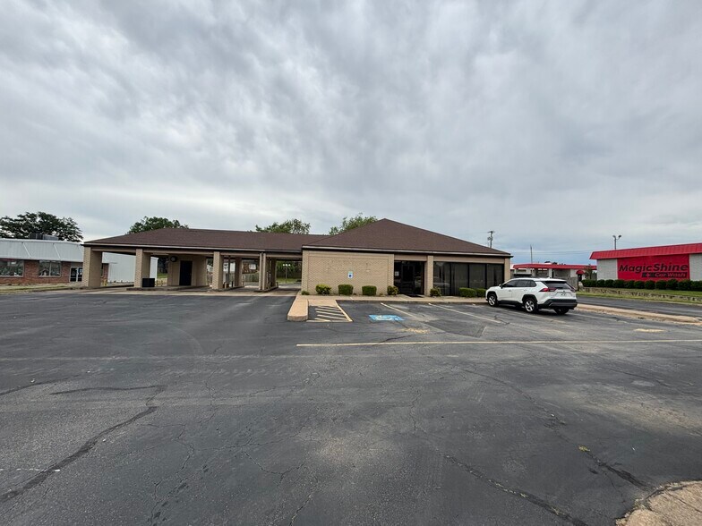 Primary Photo Of 115 US-64 W, Alma Loft Creative Space For Sale