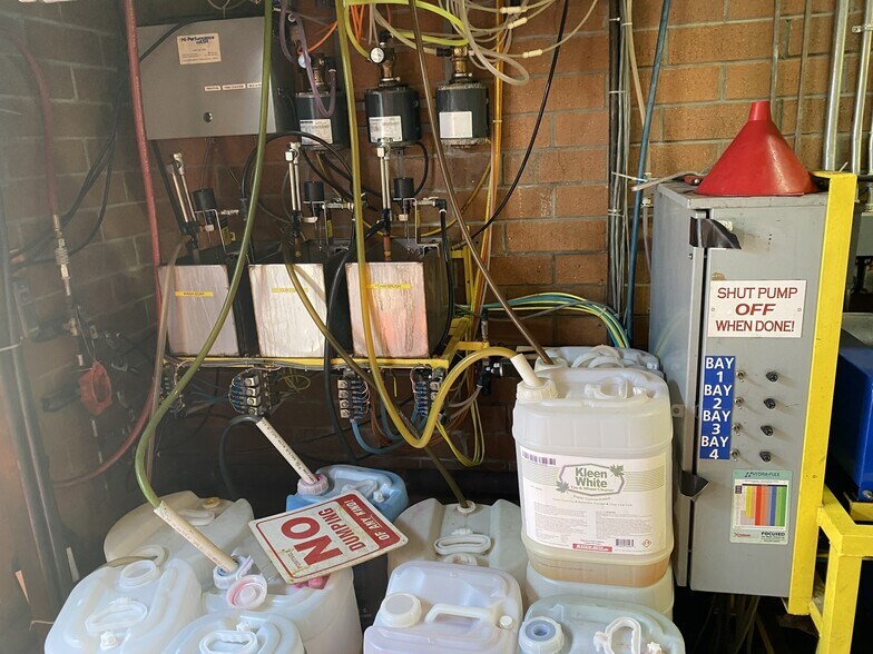 More Photos Of 390 Pratt St, Longmont Carwash For Sale