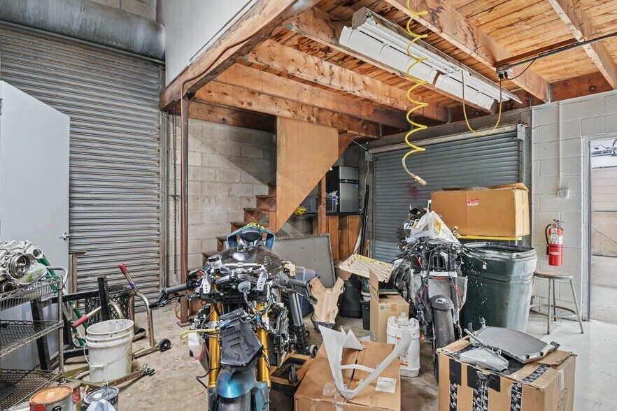 More Photos Of 1235-1239 Cushman Ave, San Diego Service For Sale