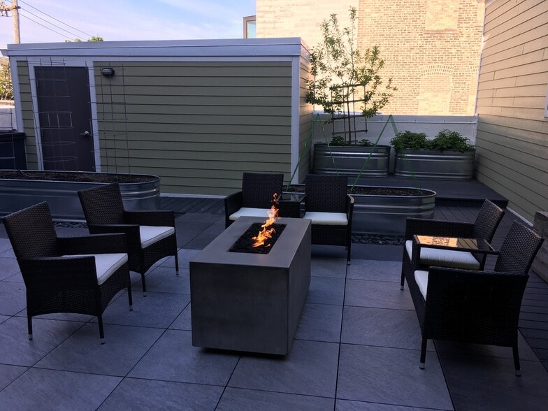 More Photos Of 2540 W North Ave, Chicago Loft Creative Space For Sale